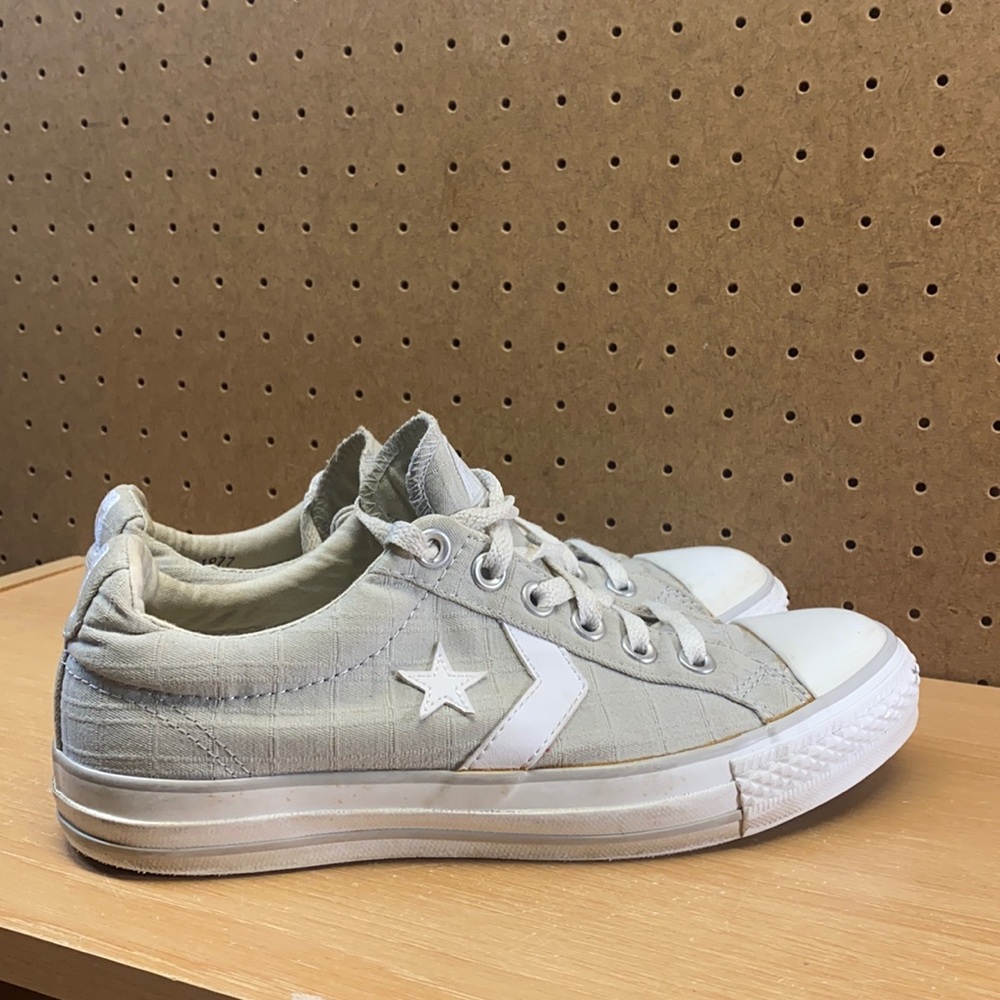 Converse Star Player Favric Sneakers Women’s Size 8